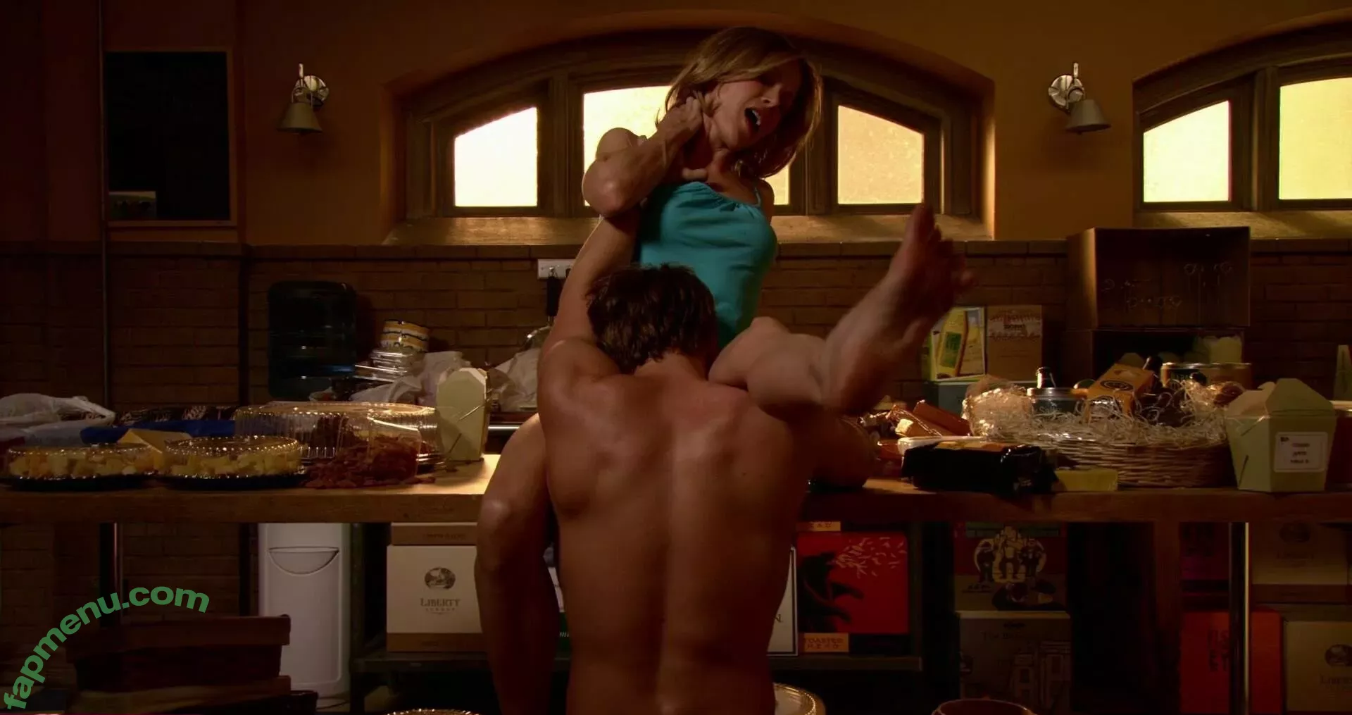 Julie Bowen nude photo #0024 (itsjuliebowen)