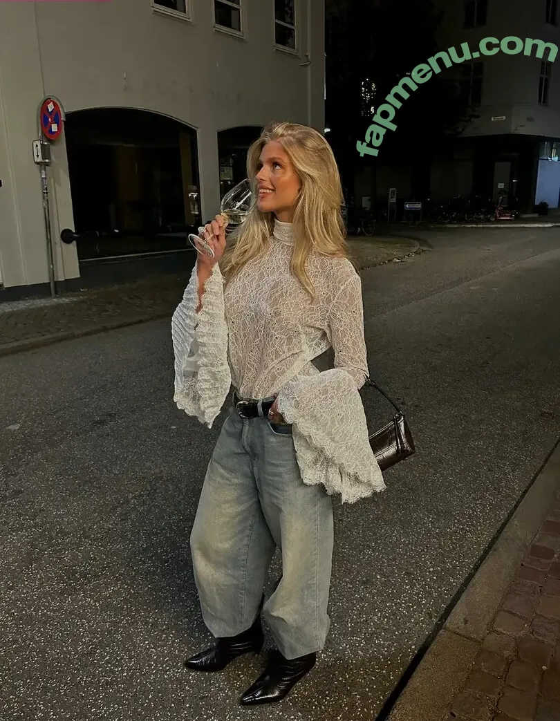 Julie Hem Kristensen nude photo #0018 (juliehemkristensen)