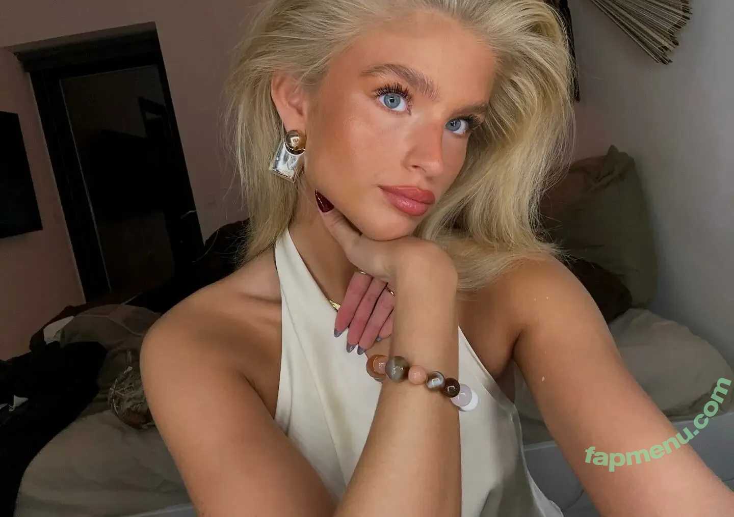 Julie Hem Kristensen nude photo #0039 (juliehemkristensen)