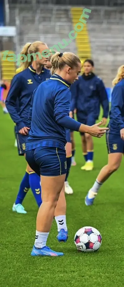 Julie Jorde nude photo #0035 (JulieJorde)