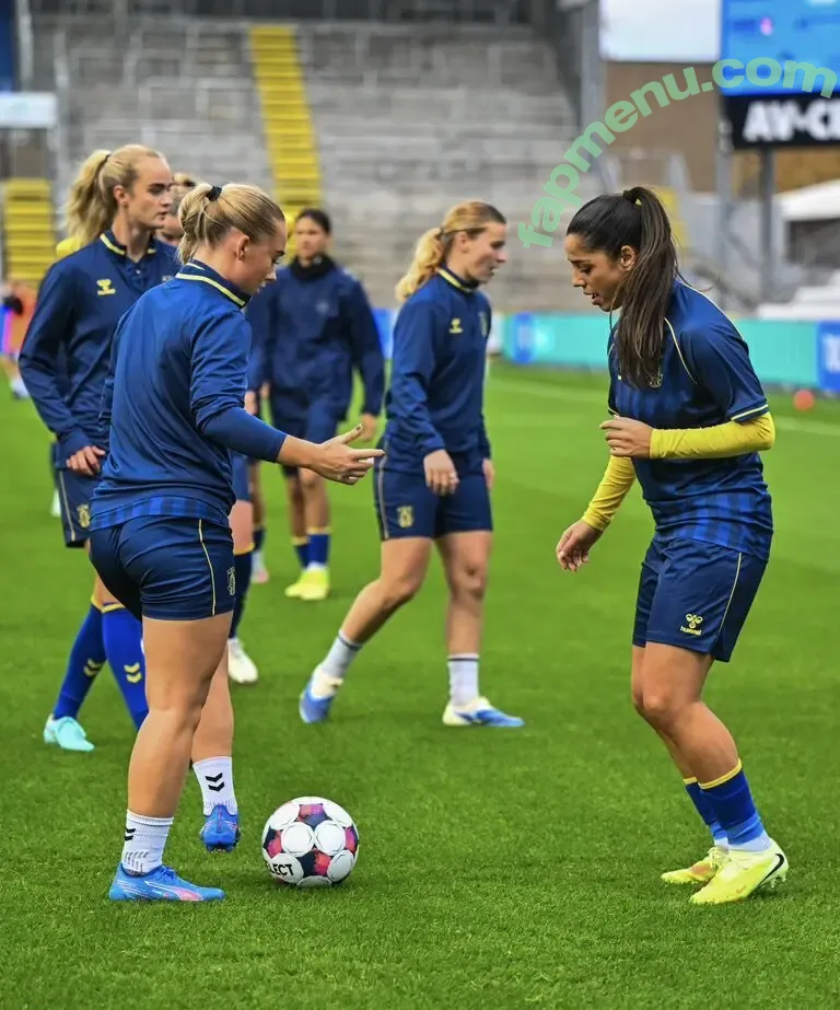 Julie Jorde nude photo #0036 (JulieJorde)