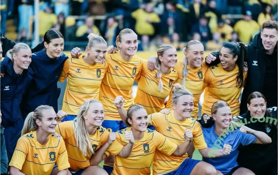 Julie Jorde nude photo #0037 (JulieJorde)