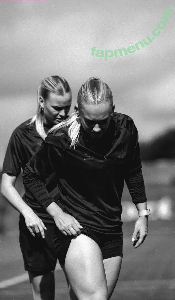 Julie Jorde nude photo #0038 (JulieJorde)