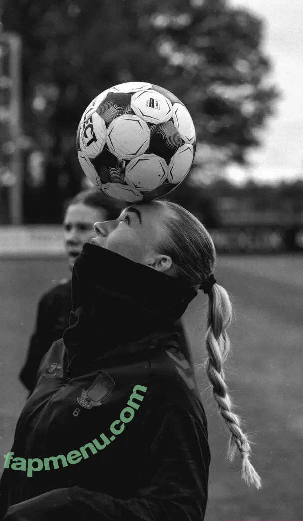 Julie Jorde nude photo #0039 (JulieJorde)