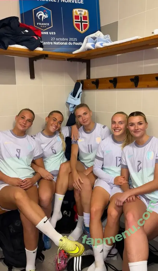 Julie Jorde nude photo #0040 (JulieJorde)