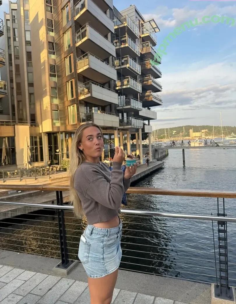 Julie Jorde nude photo #0051 (JulieJorde)