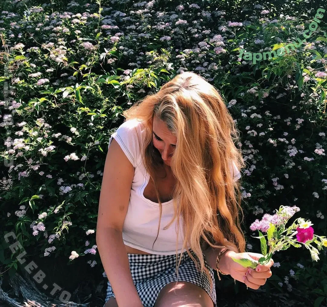 julie.tirado nude photo #0781 (JulesTirado / julietirado)