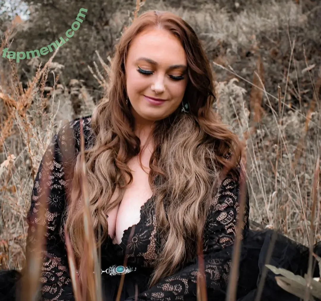 Julie1030 nude photo #0015 (Mariebaby1622 / juliehcousins)