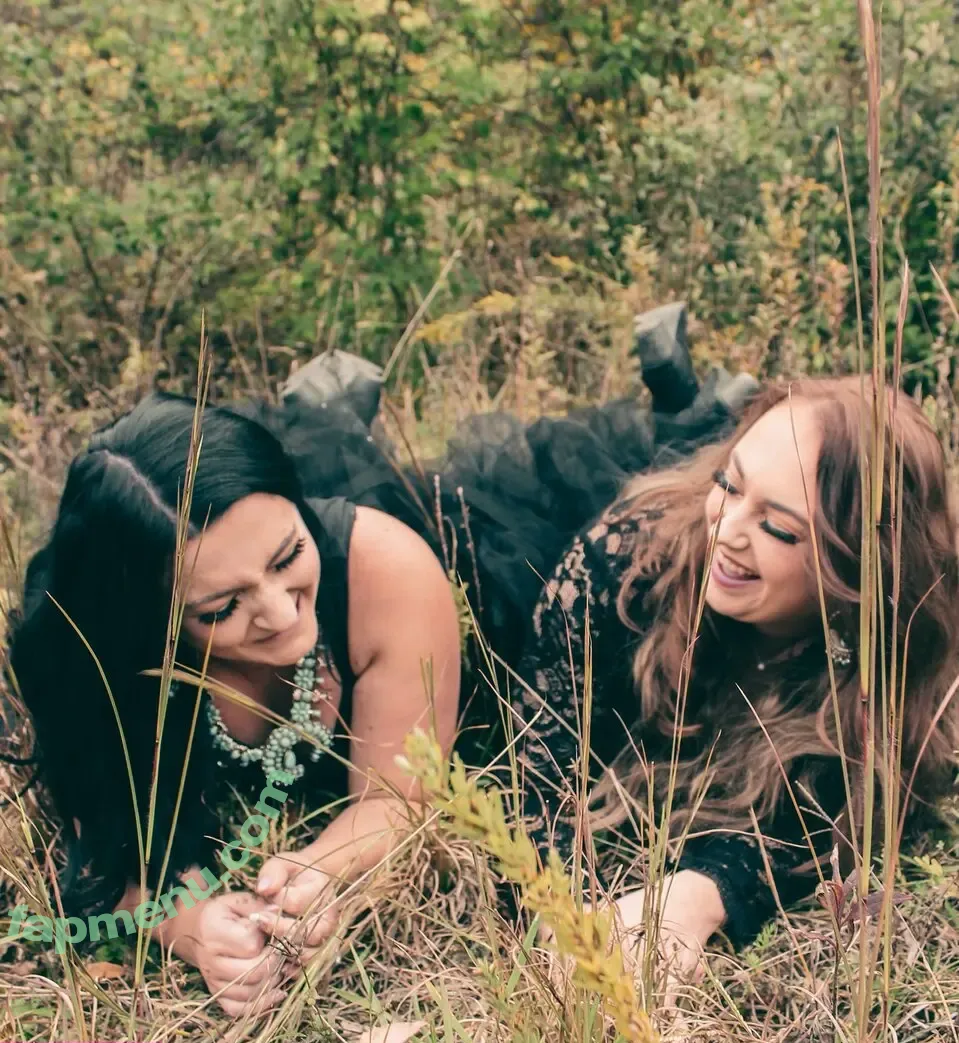 Julie1030 nude photo #0020 (Mariebaby1622 / juliehcousins)