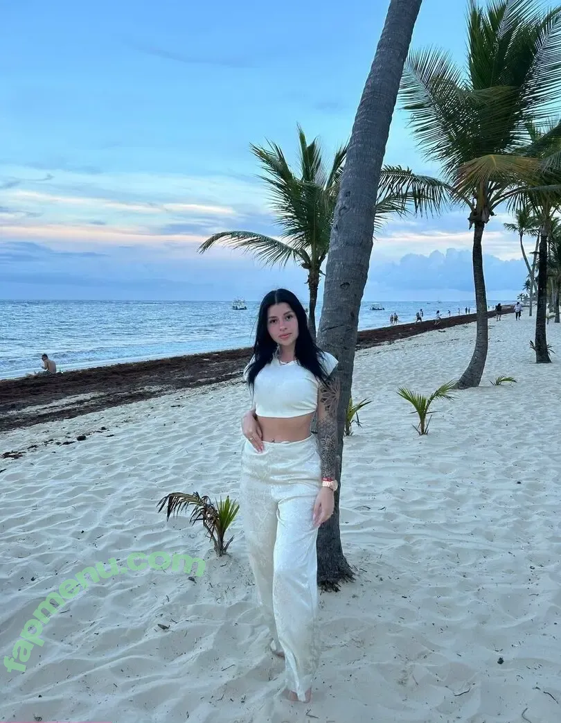 julieblossom nude photo #0043 (jul1eta27_)