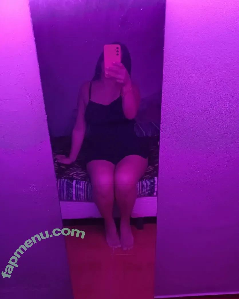 juliennee nude photo #0007 (juliennee)