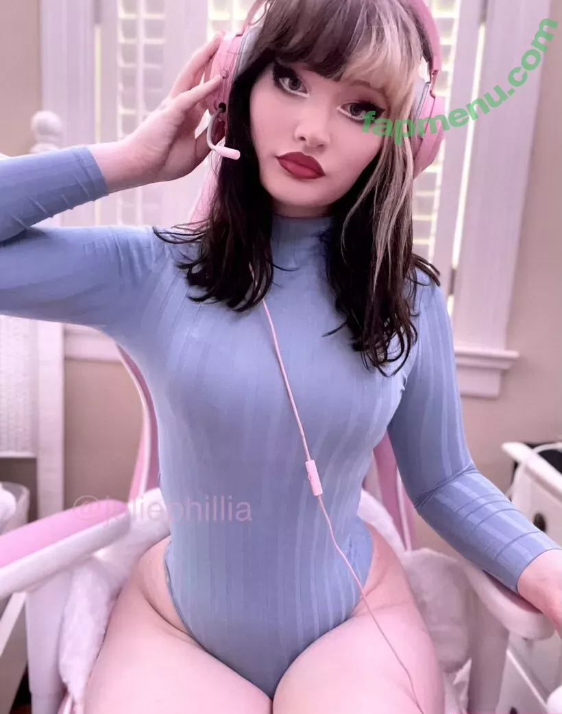 Juliephillia nude photo #0082 (Julietdoree)