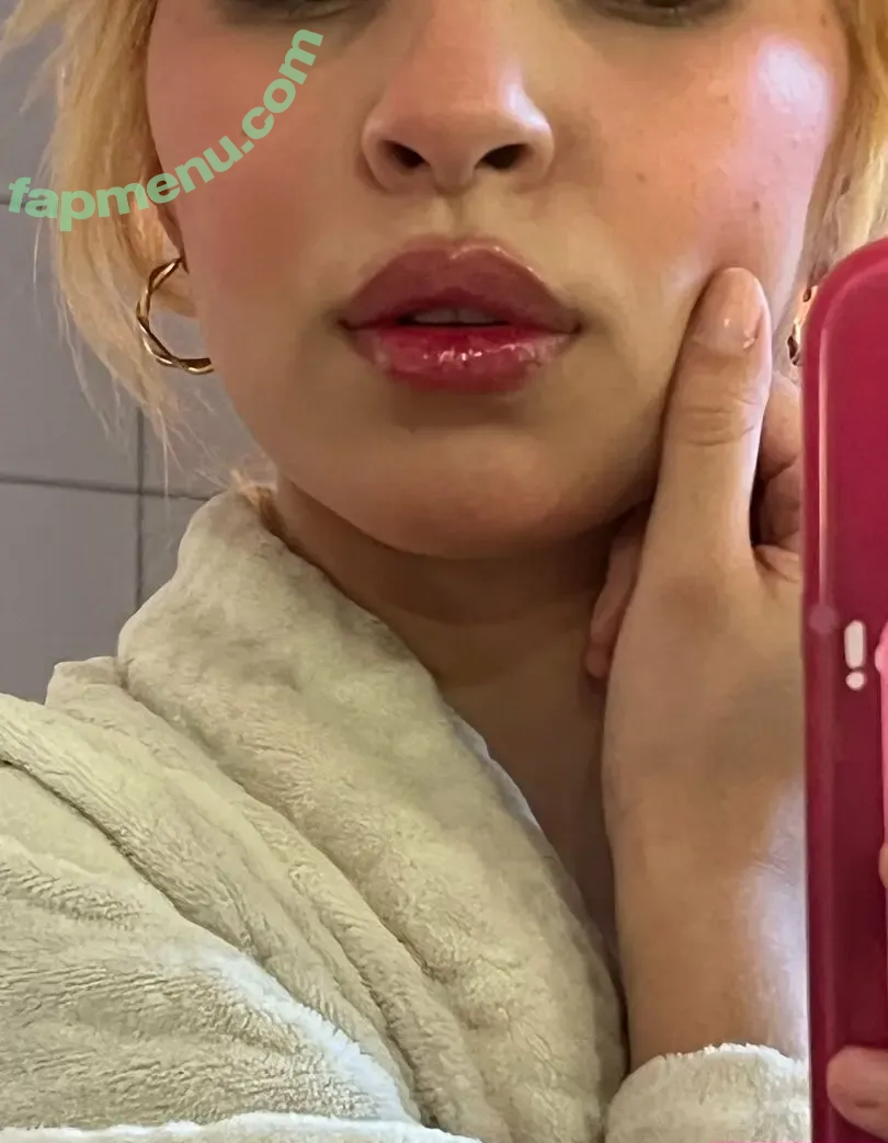 julies2oliver nude photo #0048 (julies0liver)