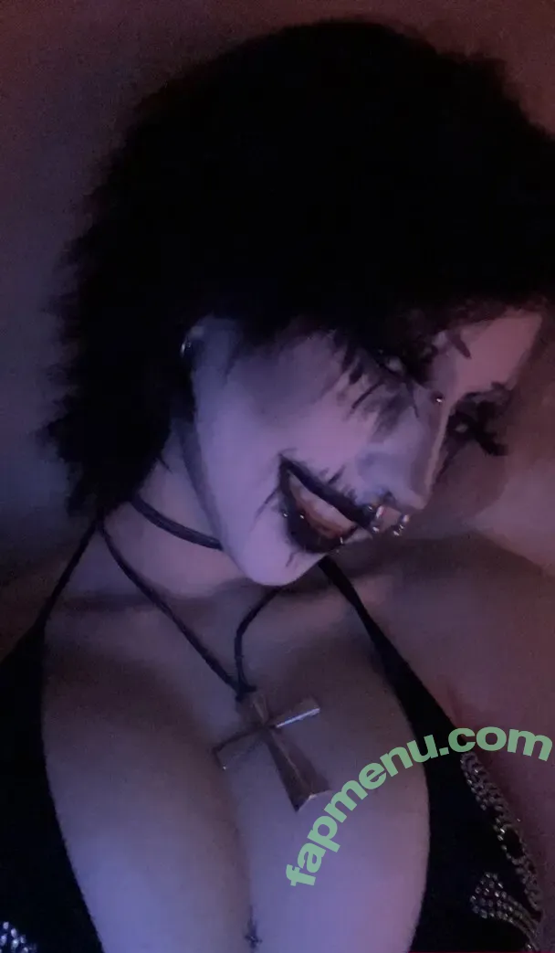 Juliesanerr nude photo #0001 (ang3liccha0s_ / cha0s333)