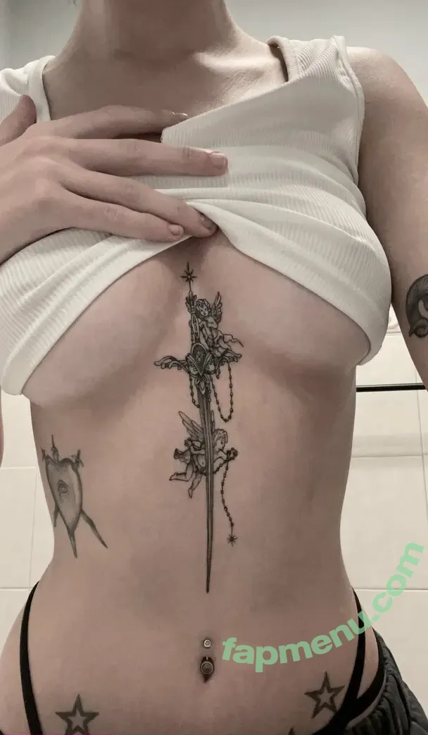 Juliesanerr nude photo #0002 (ang3liccha0s_ / cha0s333)