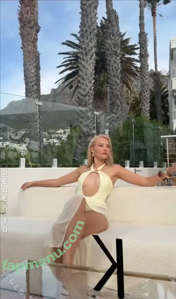 Juliet Small nude photo #0058 (juliet_smxll / julietsmall)