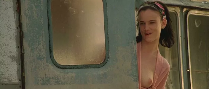 Juliette Lewis / juliettelewis nude photo #0014