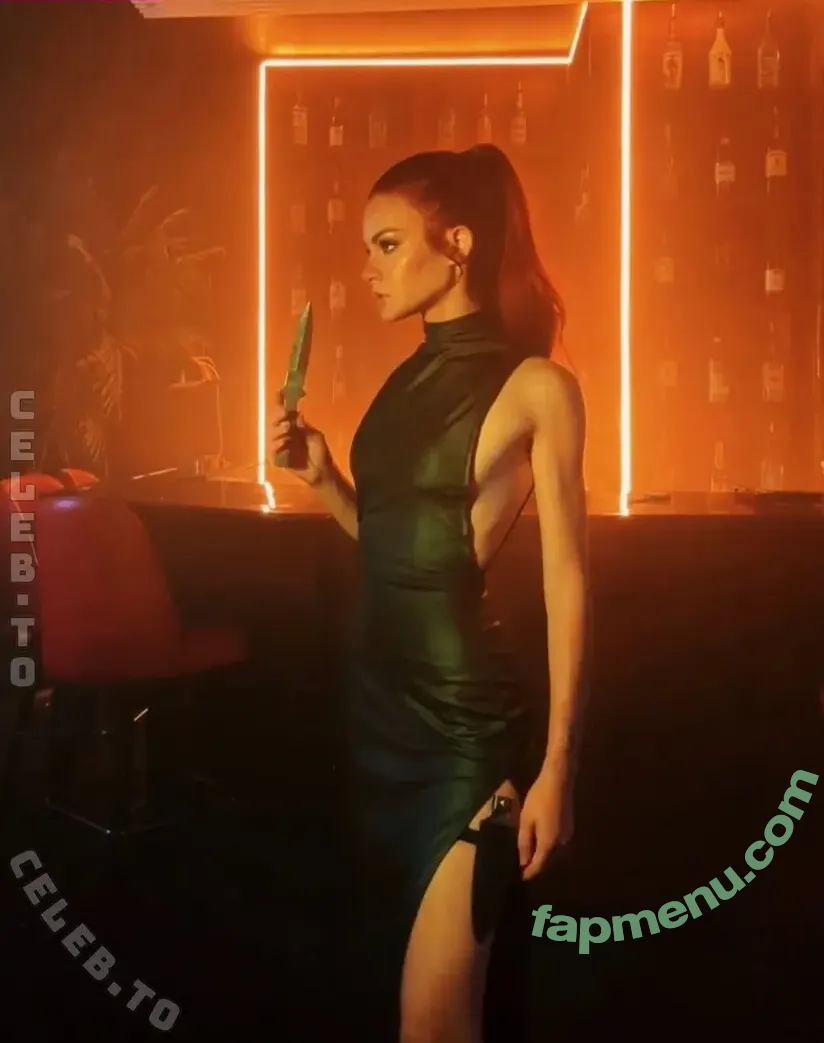 Juliette Sureau nude photo #0095 (juliettelsureau / juliettesureau)