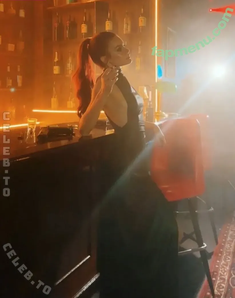 Juliette Sureau nude photo #0103 (juliettelsureau / juliettesureau)