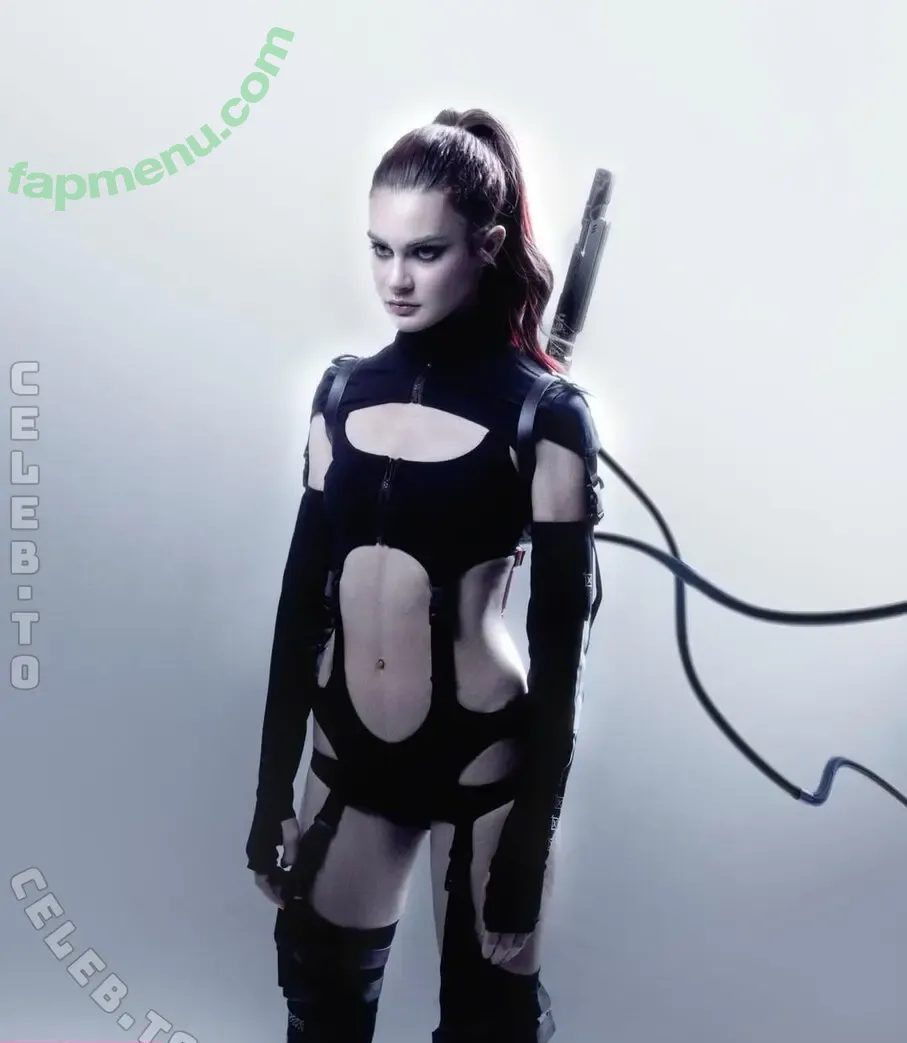 Juliette Sureau nude photo #0120 (juliettelsureau / juliettesureau)