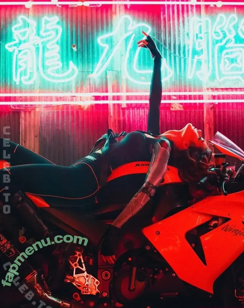 Juliette Sureau nude photo #0127 (juliettelsureau / juliettesureau)