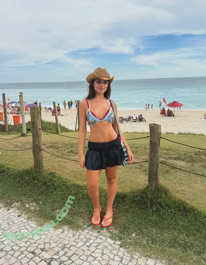 Juliette nude photo #0499 (julaviestbelle / juliettered / julispod)