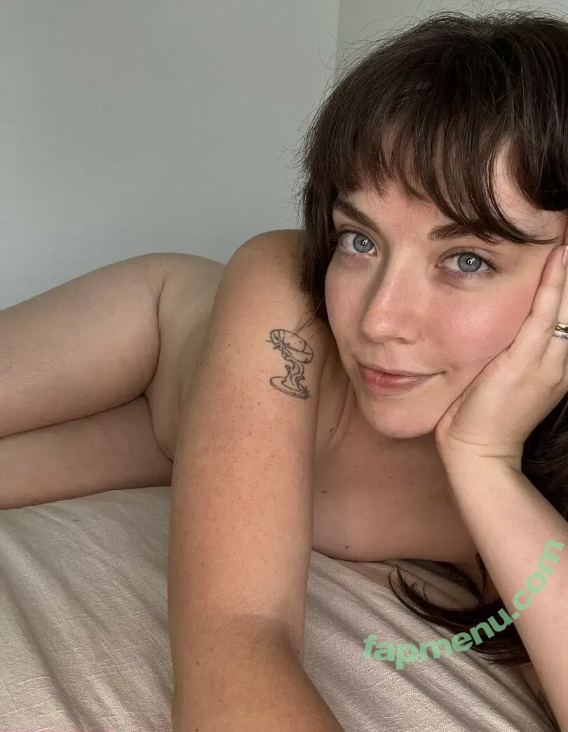 julietx13 nude photo #0003 (callmejulesxx / julietx143xr)
