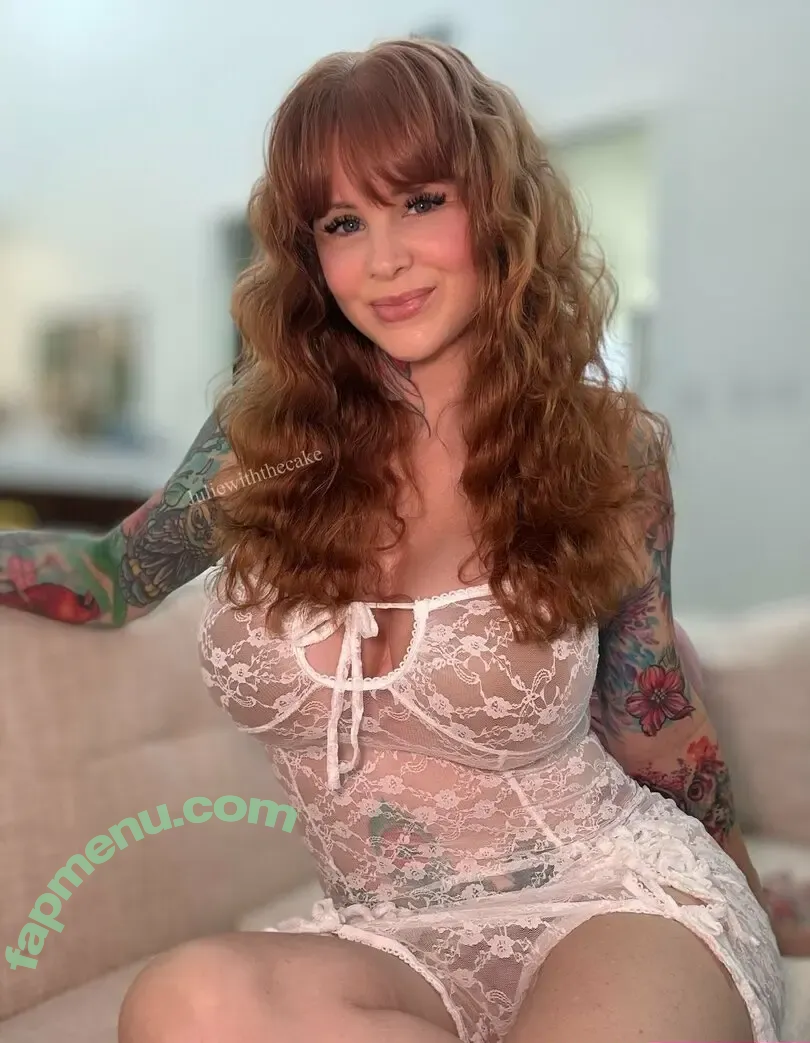 juliewiththecakepeeks nude photo #0022 (juliewiththecake)