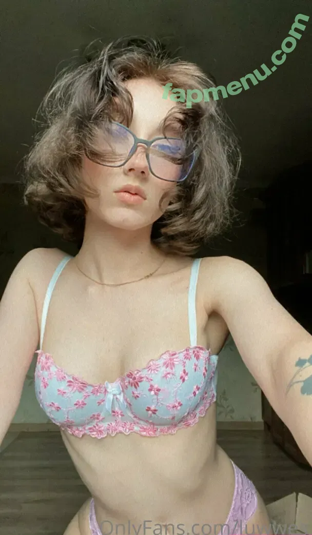 juliluww nude photo #0003 (juliluww)