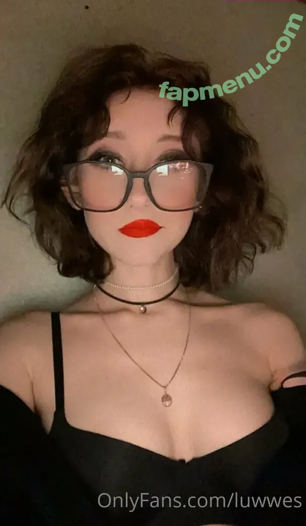 juliluww nude photo #0005 (juliluww)