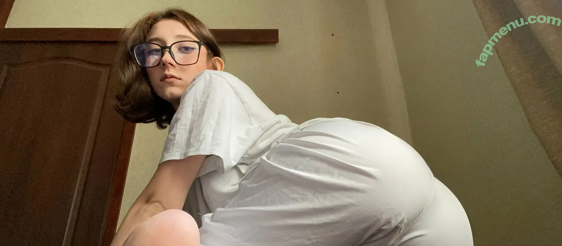 juliluww nude photo #0010 (juliluww)