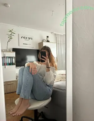 julinaa.may / julianafmay nude photo #0065