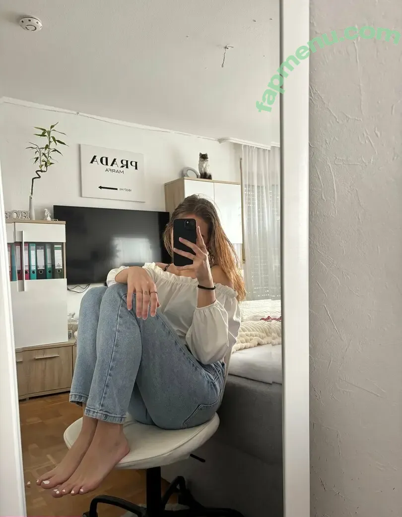 julinaa.may nude photo #0065 (julianafmay)