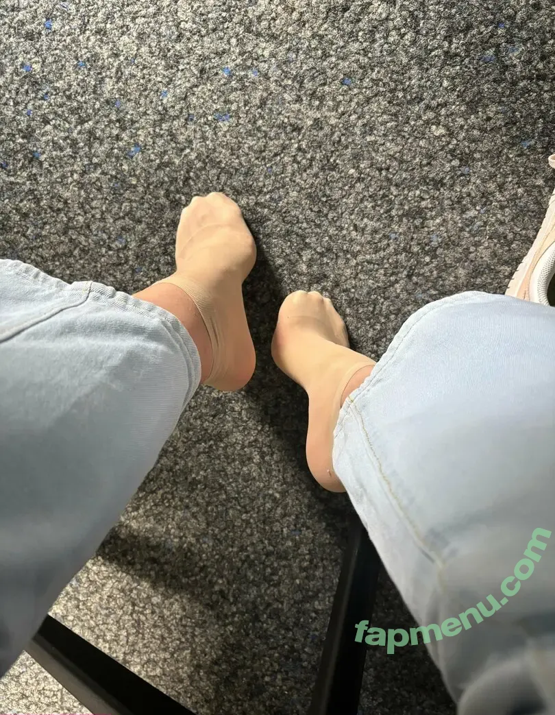 julinaa.may nude photo #0095 (julianafmay)