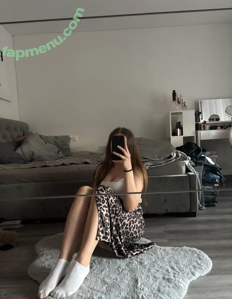 julinaa.may nude photo #0102 (julianafmay)