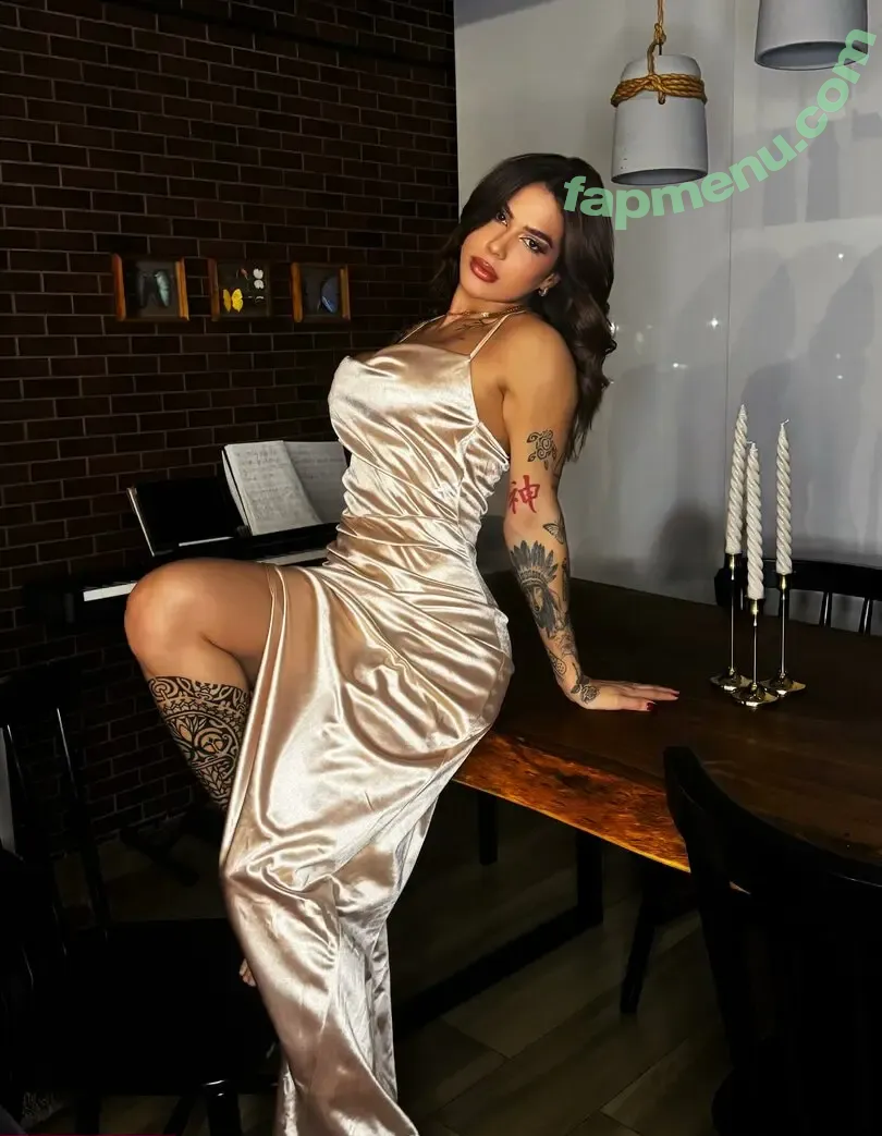 Jully Oliveira nude photo #0014 (JullyOliveira2 / jujuoliveira / jullyoliveirag)