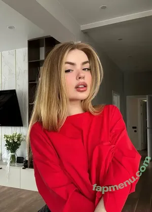 july_kiss nude