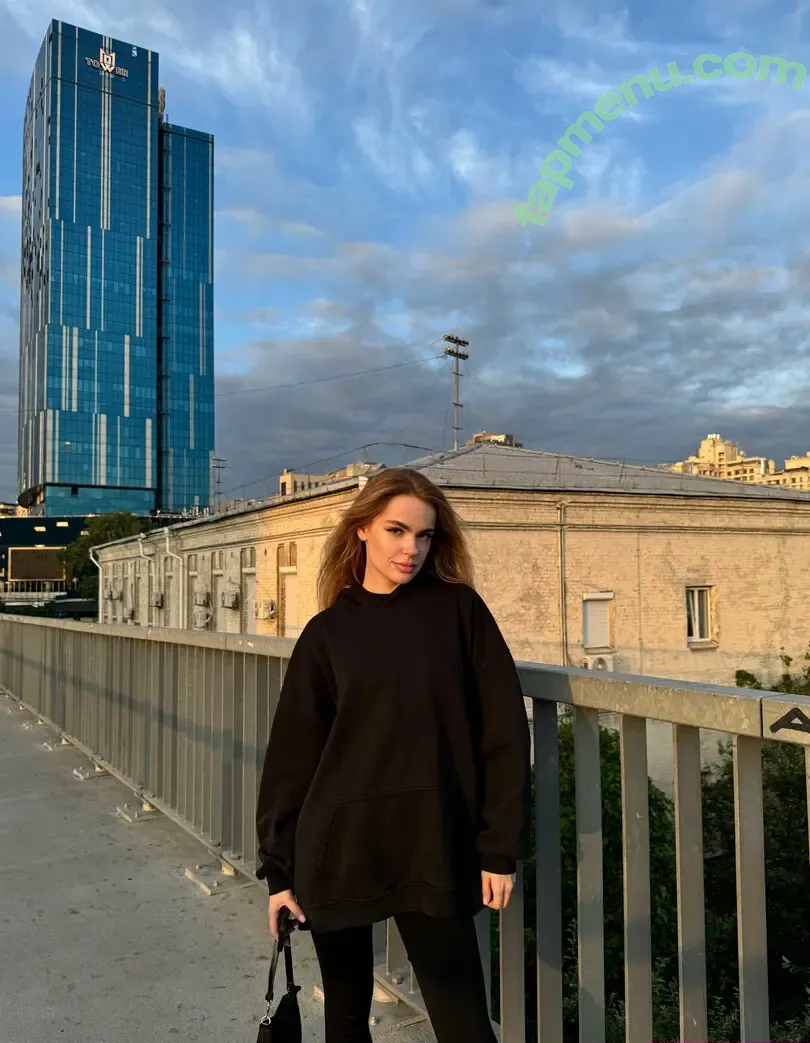 july_kiss nude photo #0002 (july_kiss)