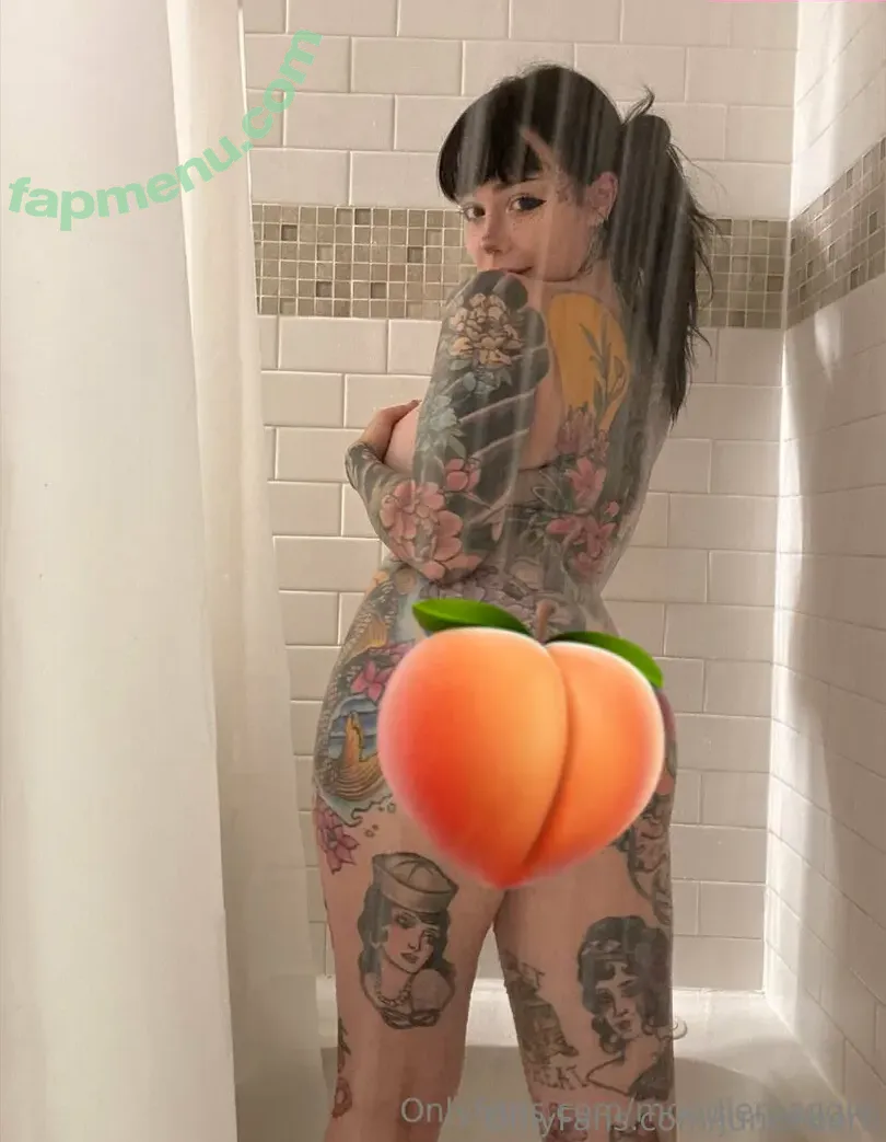 Juneeberri nude photo #0036 (Juneeberri)