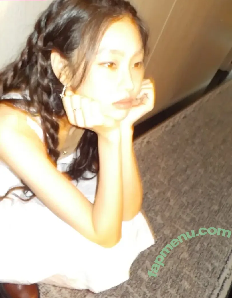 Jung Ho-yeon nude photo #0278 (hoooooyeony / xo_yeri)