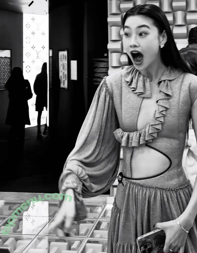 Jung Ho-yeon nude photo #0304 (hoooooyeony / xo_yeri)