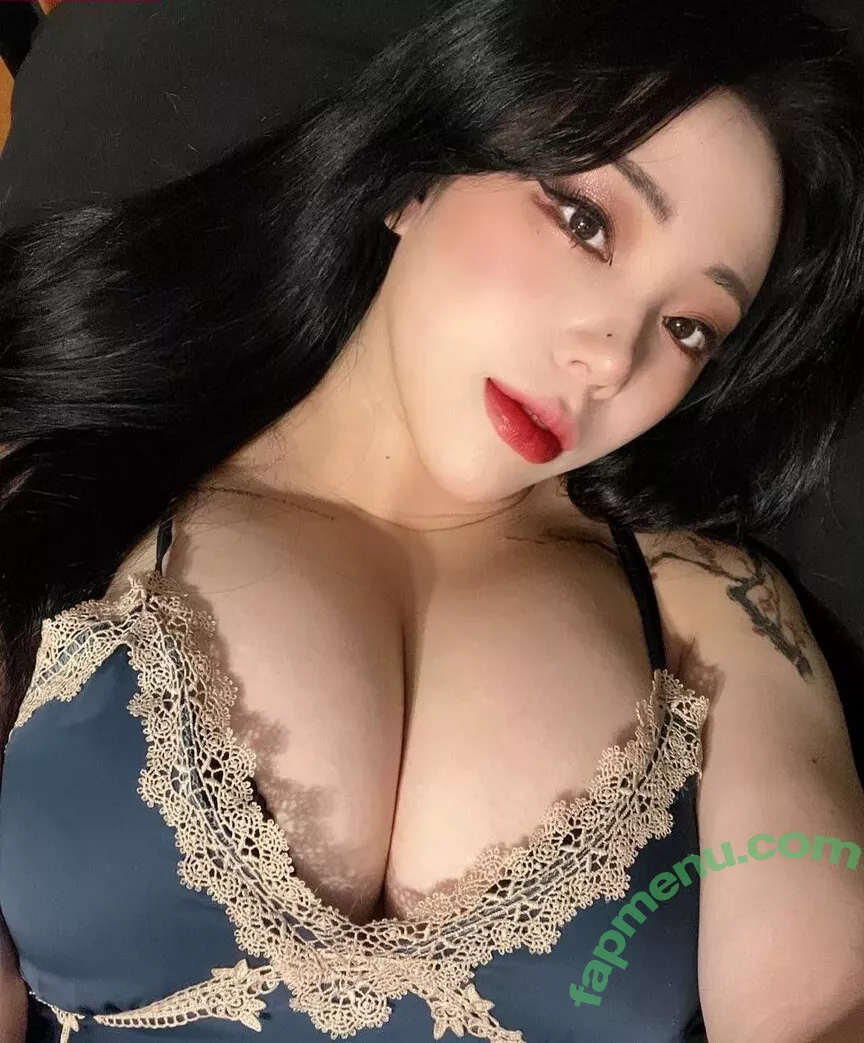Jung Hye Bin nude photo #0004 (yourxhiii / 상쾌하이)