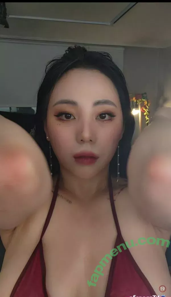 Jung Hye Bin nude photo #0028 (yourxhiii / 상쾌하이)