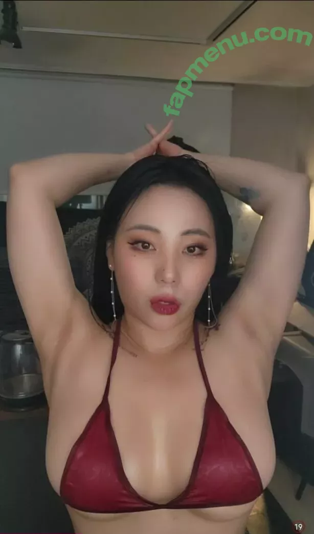 Jung Hye Bin nude photo #0029 (yourxhiii / 상쾌하이)