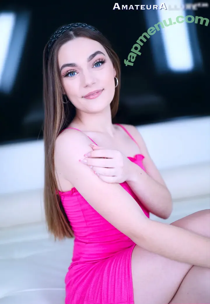 Juniper Ren nude photo #0544 (PetiteComer / PlaywithJuni / juni_thepuppy / pup_juniperren)