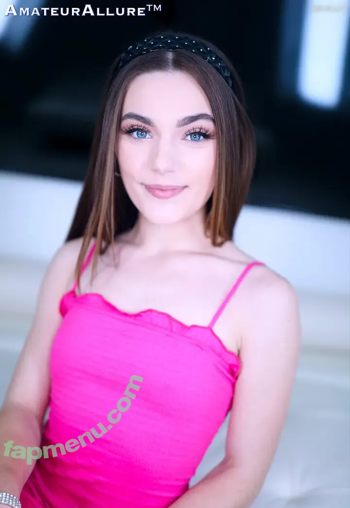 Juniper Ren nude photo #0555 (PetiteComer / PlaywithJuni / juni_thepuppy / pup_juniperren)