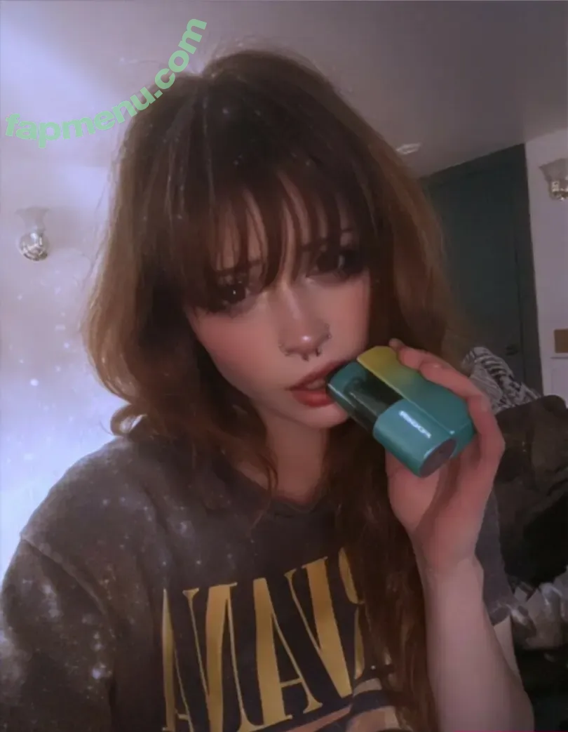 Juniper nude photo #0122 (juniper.jaws / serendip1ty / xSadLambx)