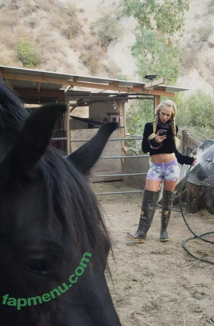 Juno Temple nude photo #0095 (junotemple)