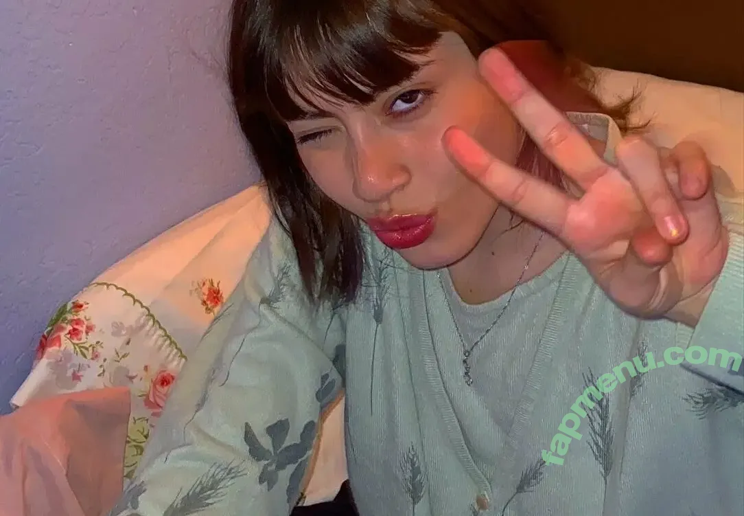 junoblu nude photo #0032 (junoblu)