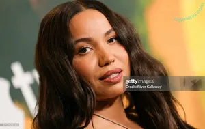 Jurnee Smollett / jurneesmollett nude photo #0587